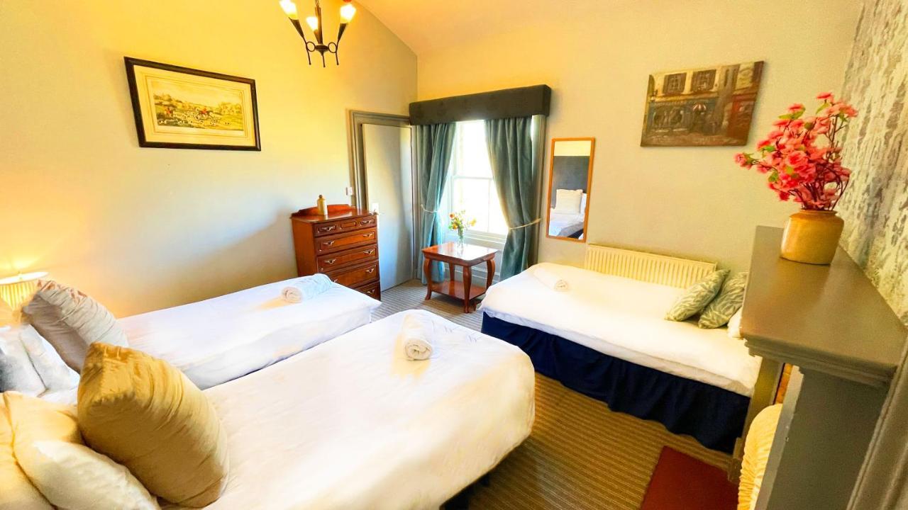 Gorebridge Kirkhill Estate Rooms מראה חיצוני תמונה