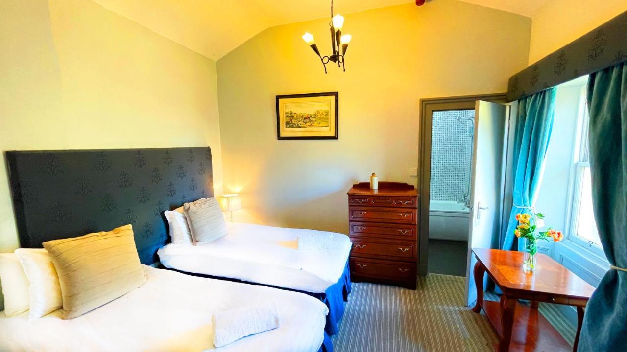 Gorebridge Kirkhill Estate Rooms מראה חיצוני תמונה