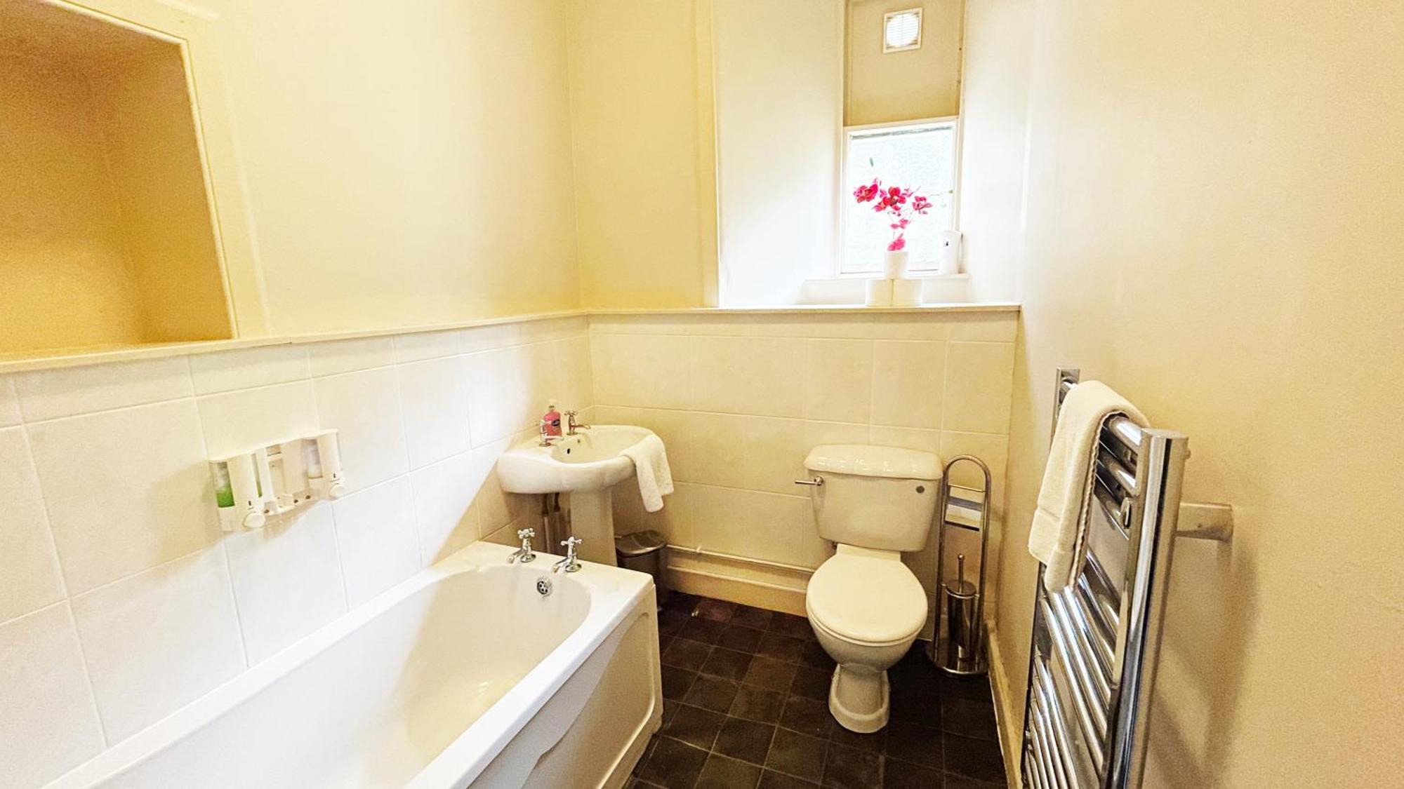 Gorebridge Kirkhill Estate Rooms מראה חיצוני תמונה